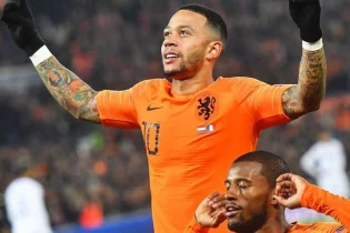 «Барселона» Суарес пен Видальдың орнын басатын ойыншыны тапты