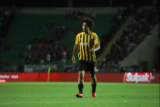 Исаэль: «Боранбаев бразилиялықтарды ұнатпады және мені командаға алғысы келмеді»