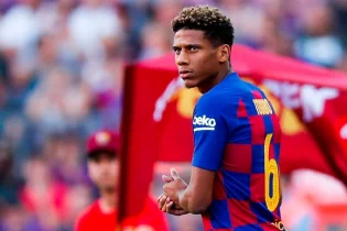 «Барселона» қорғаушысы «Боруссияға» ауысуы мүмкін