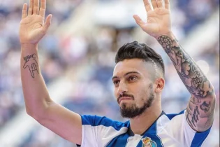 Алекс Теллес «Манчестер Юнайтедке» ауысуға жақын