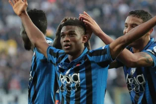 «Манчестер Юнайтед» 18 жасар «Аталанта» шабуылшысын сатып алмақ