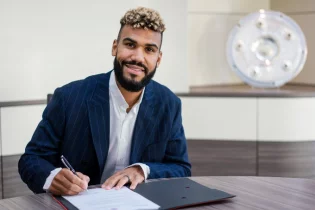 «Бавария» бірден үш ойыншымен толықты