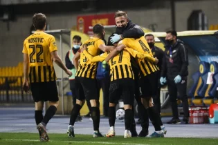 Шпилевский: «Қайрат» ешкім көрмеген заманауи футбол көрсетуде»