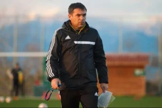 Қазақстандық клубтың бапкері отставкаға кету туралы өтініш жазды