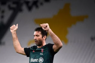 Буффон тарихи жетістікке қол жеткізді