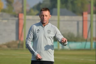 Андрей Тихонов қиындыққа тап болды