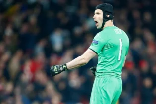 «Челси» Петр Чехті Англия Премьер-Лигасына арналған тізімге қосты