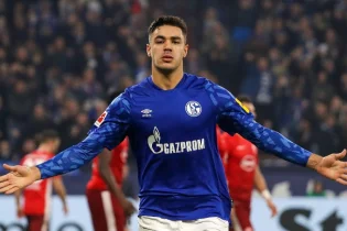 «Ливерпуль» Ван Дейктің орнын басатын қорғаушы тапты