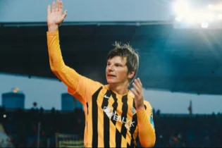 Аршавин: «Қайрат» чемпиондығын тойлауға шақырғанның өзінде баруым екіталай»