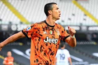 Роналдудың сүйікті ресторанының иесі: «Бірде Роналду өз үстелін, еш шағымсыз 40 минут күткен болатын»