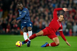 Антонио Конте: «Челси» Лукаку мен Ван Дейкті сатып алуға жақын болды»