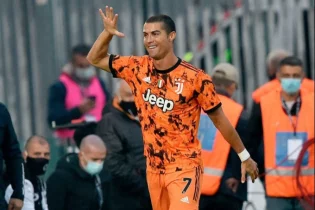 Роналду Мессидің Чемпиондар лигасындағы рекордын қайталады