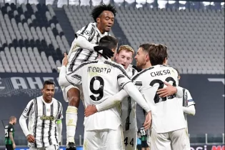 «Ювентус» кешегі матчта клуб тарихында болмаған құраммен ойнады