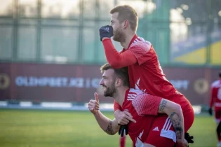 «Қайсар» тағы екі легионермен қош айтысты