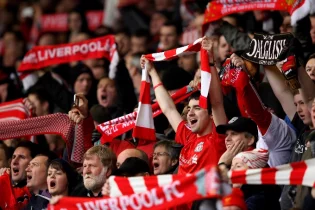 АПЛ-дегі 10 команданың жанкүйерлері ғана матчты стадионнан көруге мүмкіндік алды