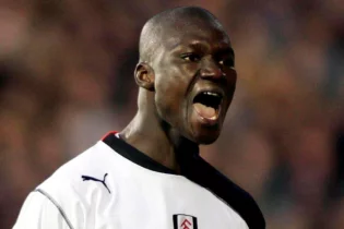 Сенегал құрамасының аңыз футболшысы 42 жасында өмірден озды