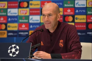 «Реал Мадрид» басшылығы Зиданға соңғы мүмкіндік берді