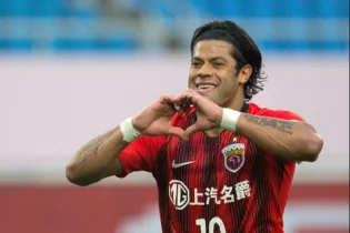 Халк «Шанхай СИПГ» клубынан кетті