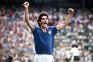 1982 жылғы «Алтын доп» иегері өмірден озды