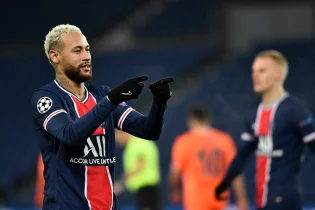 ПСЖ Неймардың трансферлік құнының қанша екенін айтты