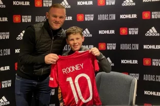 Уэйн Рунидің баласы «Манчестер Юнайтедпен» келісімшартқа отырды