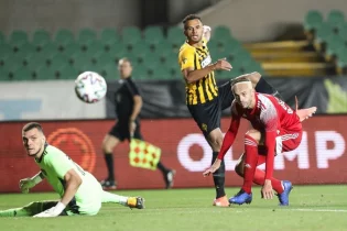 Адеринсола Эсеола Еуропаға кетудің нұсқаларын қарастыруда