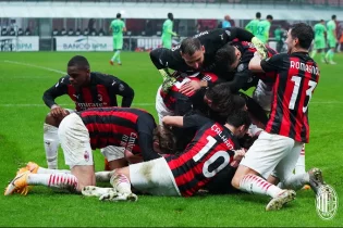 «Милан» «Барселонаның» 72 жыл бұрынғы жатістігін қайталады