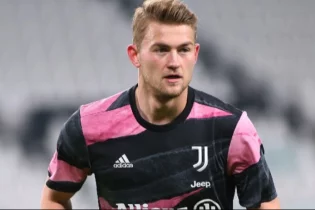 Маттейс де Лигт коронавирус жұқтырды 