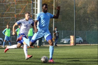 «Қызыл-Жар» екі футболшымен қош айтысты