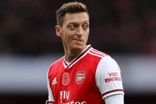 Месут Озил мен «Арсенал» келісімшартты бұзу туралы келісімге келді