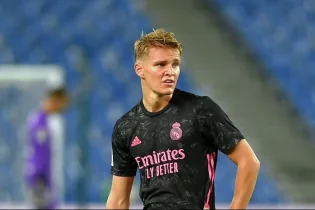 Мартин Эдегор мансабын Англияда жалғастырады