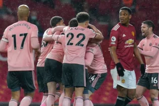 «Шеффилд» 1973 жылдан бері алғашқы рет «Олд Траффордта» жеңіске жетті