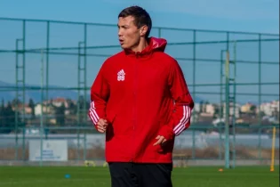 «Қайсардың» оқу-жаттығу жиынына тағы екі ойыншы қосылды