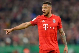 «Бавария» футболшысына айыппұл салынып, жаттығудан шеттетілді