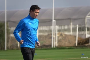 «Тараз» сапында екі тәжірибелі футболшы жаттығуда