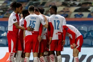 «Славия» клубының қорғаушысын әлдекімдер соққыға жықты