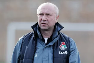 Үш қазақстандық футболшы өнер көрсететін «Ротор» клубының бапкері ауысты