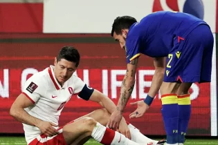 Левандовски ПСЖ-мен болатын екі матчқа да қатыса алмайды