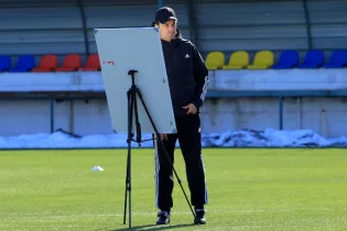 Григорий Бабаян: «Шабуылшыларымыз гол соғатын мүмкіндіктерді пайдалана алмауда»