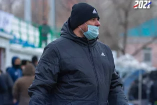 «Ақжайықтың» бас бапкері «Шахтермен» болған матч кезінде ауруханаға жеткізілді