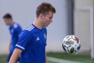 Қазақстан жастар құрамасында үш ойыншы дебют жасады 