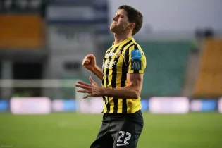 «Қайрат» черногориялық футболшымен келісім-шартты үзді