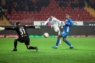 Максим Самородов: әрине, ондай мақсат бар, бірақ әзірге ештеңе айтқым келмейді