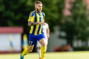 Ресейлік жартылай қорғаушы Қазақстан құрамасының намысын қорғауға ниет білдірді