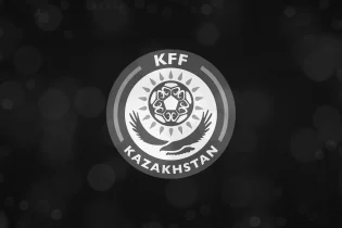 “Ертіс” футбол клубының өкілдері жол апатынан қаза тапқан бапкер Әлібек Жүсіповтің отбасына барды