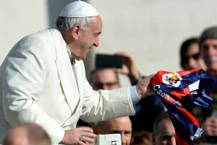 “Сан-Лоренцо” клубы Папамен қоштасты