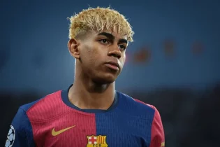 17 жасар Ламине Ямал Месси мен Роналдуды басып озды