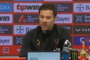 Хаби Алонсо маусым соңында “Байер Леверкузеннен” кететінін ресми түрде мәлімдеді