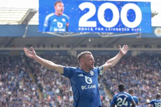 Ван Нистелрой Вардидің 200 голмен аяқталған “Лестер Ситидегі” дәуірін жоғары бағалады