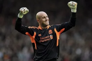 Пепе Рейна зейнетке шықты: 42 жастағы аңыз қақпашының 26 жылдық мансабы аяқталды